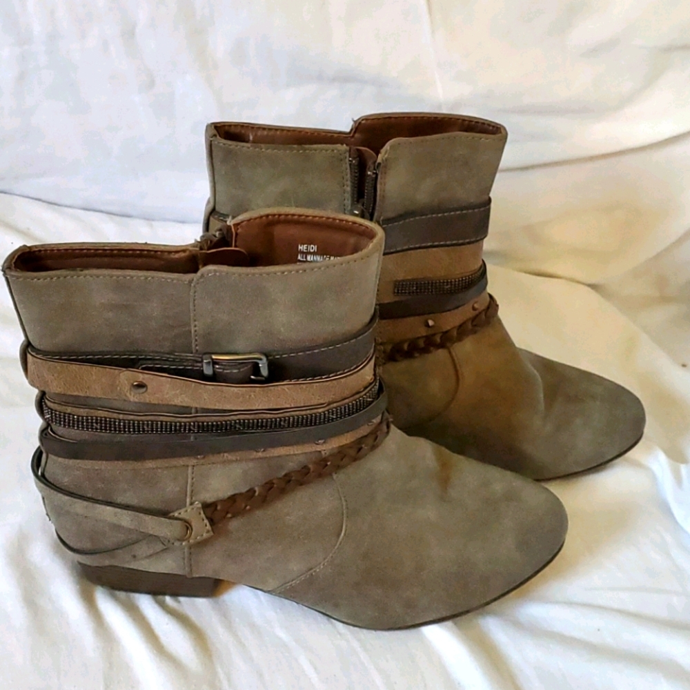 Pop Heidi Buckle Strap Ankle Booties 7.5